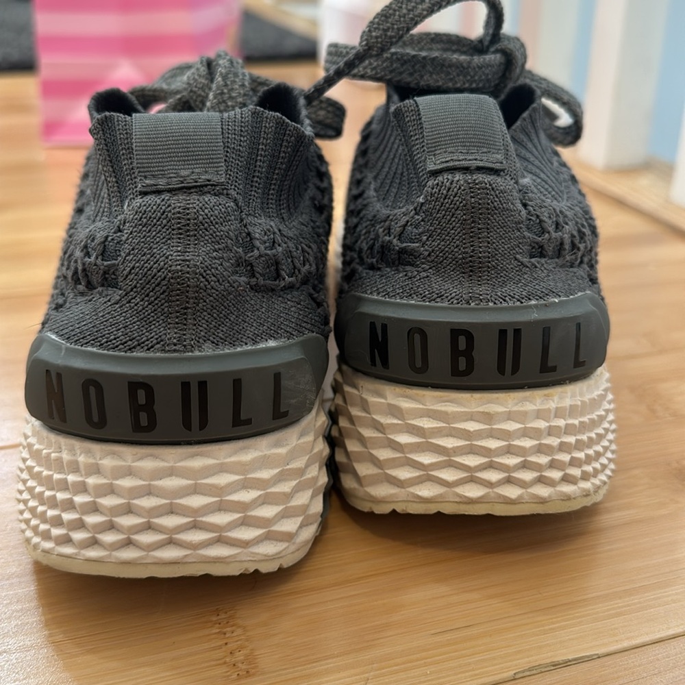 Women’s Nobull runners size 9 (7.5 men) - Picture 2 of 3
